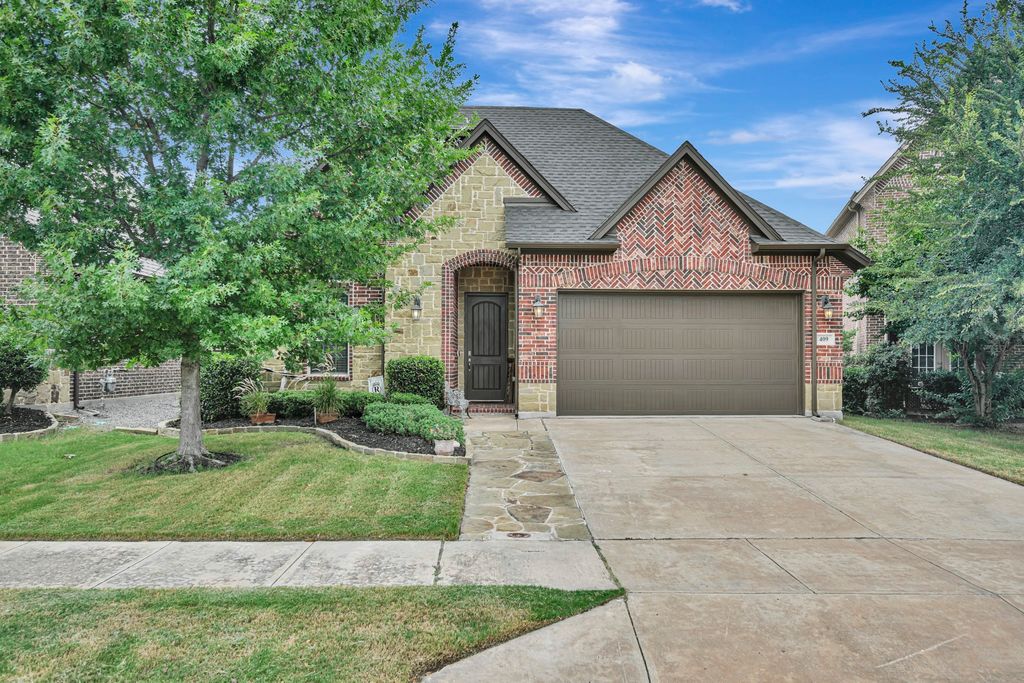 409 Middleton Drive, Roanoke, TX 76262