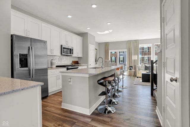 6706 Halsey Street, Zionsville, IN 46077