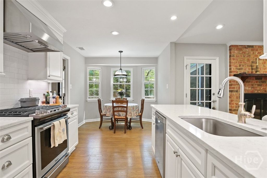 Image 15 of property listing at 122 Talbot Road, Savannah, GA 31410