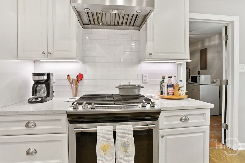 Image 18 of property listing at 122 Talbot Road, Savannah, GA 31410