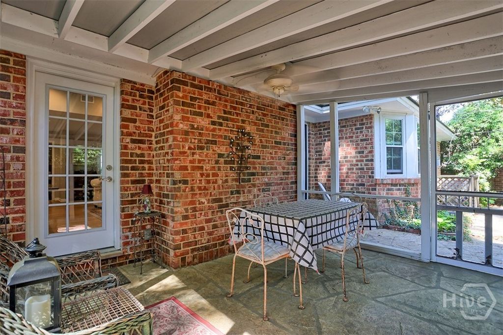 Image 22 of property listing at 122 Talbot Road, Savannah, GA 31410