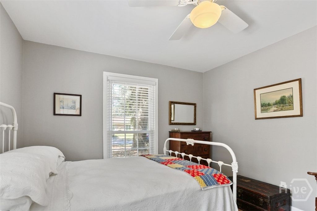 Image 27 of property listing at 122 Talbot Road, Savannah, GA 31410