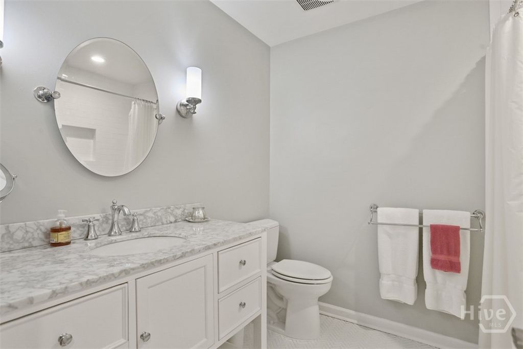 Image 28 of property listing at 122 Talbot Road, Savannah, GA 31410