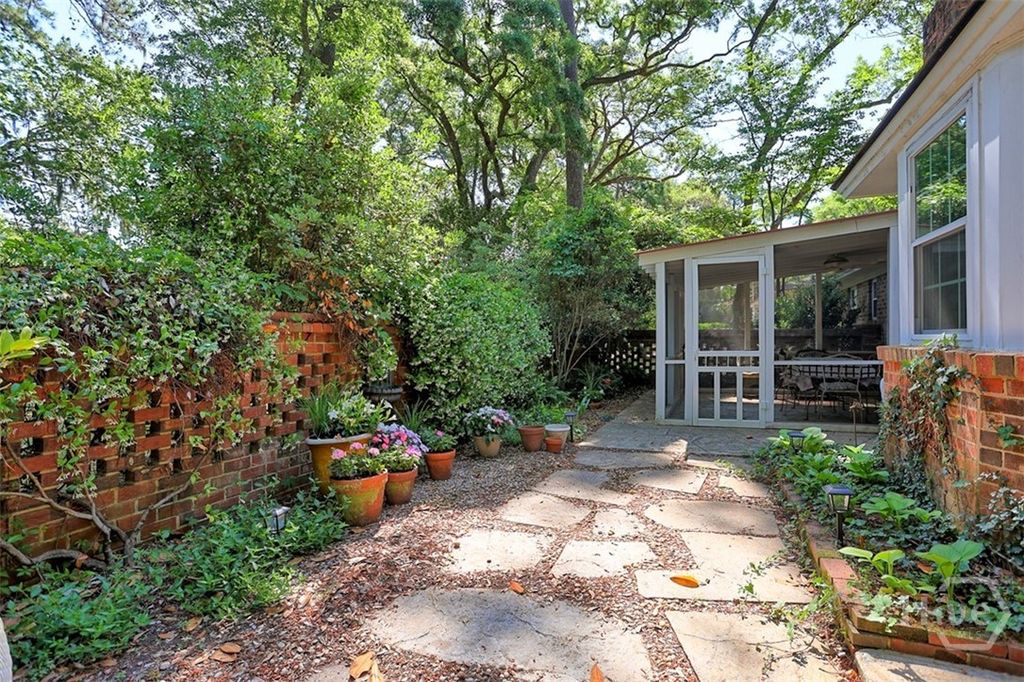 Image 38 of property listing at 122 Talbot Road, Savannah, GA 31410