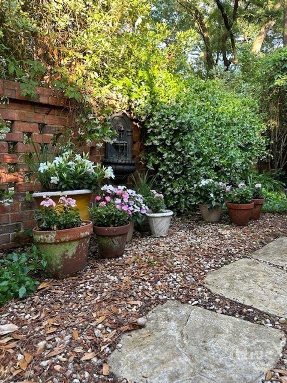 Image 43 of property listing at 122 Talbot Road, Savannah, GA 31410