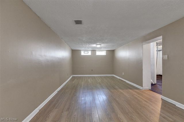 8240 Grand Division Avenue, Garfield Heights, OH 44125