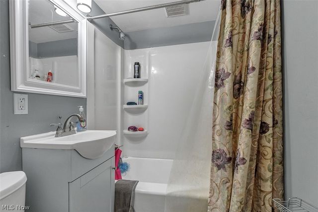 8240 Grand Division Avenue, Garfield Heights, OH 44125