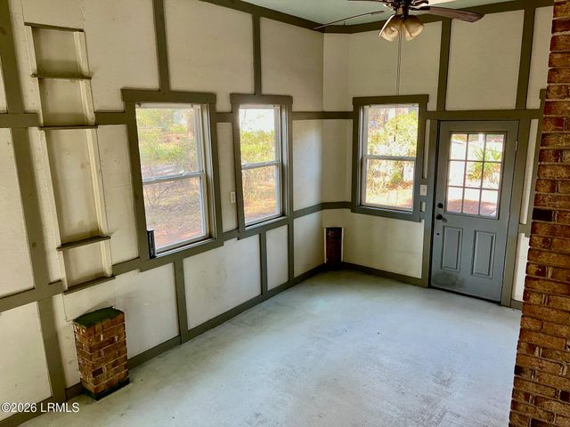 1610 Columbia Drive, Beaufort, SC 29906