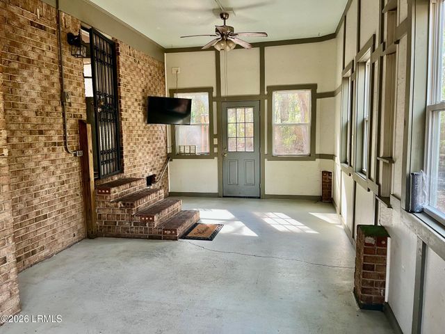 1610 Columbia Drive, Beaufort, SC 29906