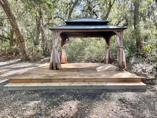 1610 Columbia Drive, Beaufort, SC 29906