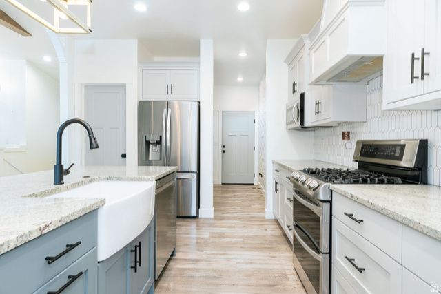 86 S 950 E, Hyde Park, UT 84318