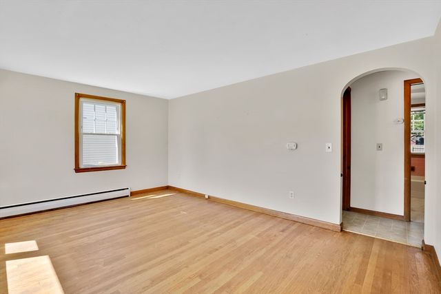 267 Connecticut Ave, Springfield, MA 01104
