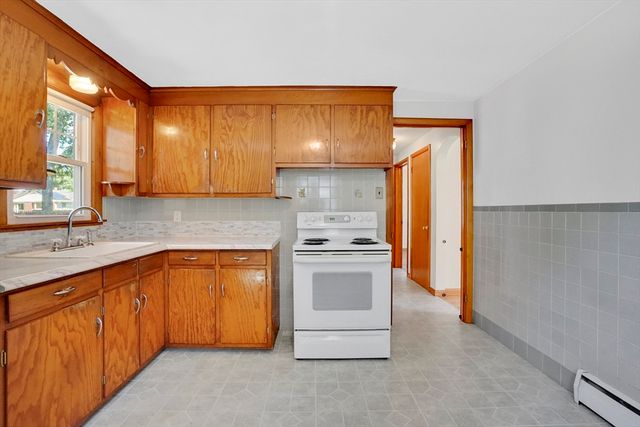 267 Connecticut Ave, Springfield, MA 01104