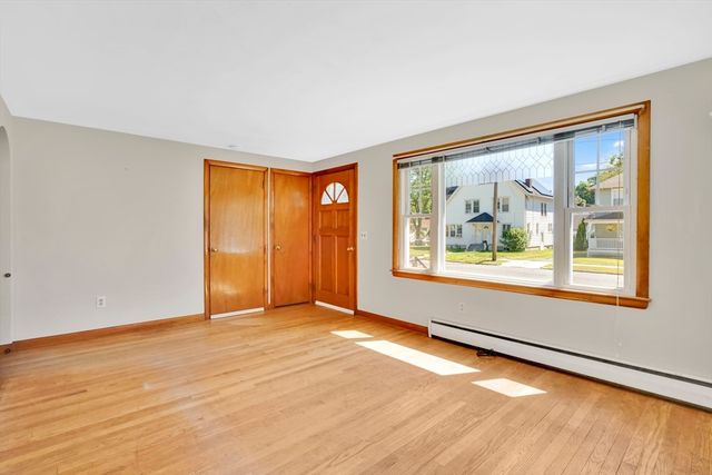 267 Connecticut Ave, Springfield, MA 01104