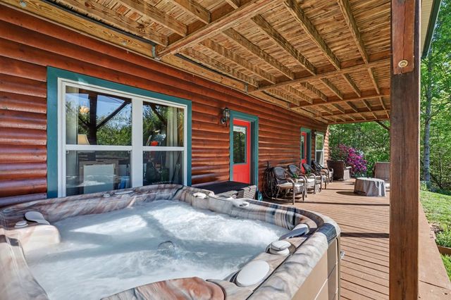 71 Leisure Time Lane, Murphy, NC 28906