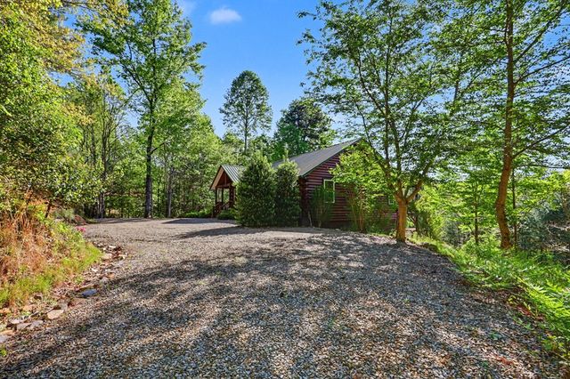 71 Leisure Time Lane, Murphy, NC 28906