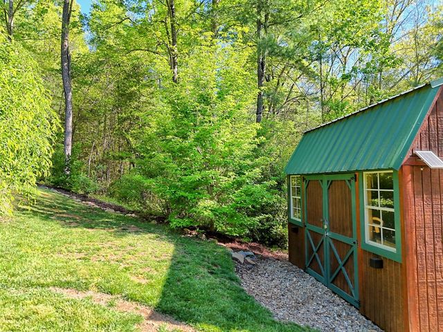 71 Leisure Time Lane, Murphy, NC 28906