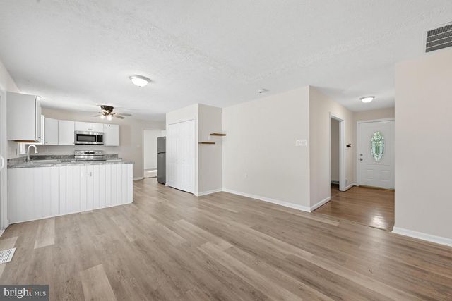 112 LANE ST, Stephens City, VA 22655