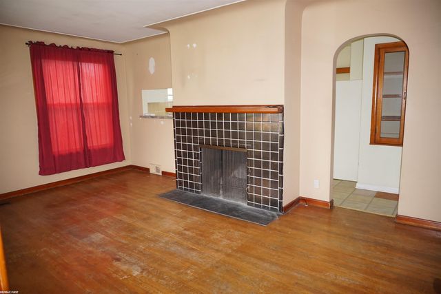 22401 Gaukler Street, St Clair Shores, MI 48080