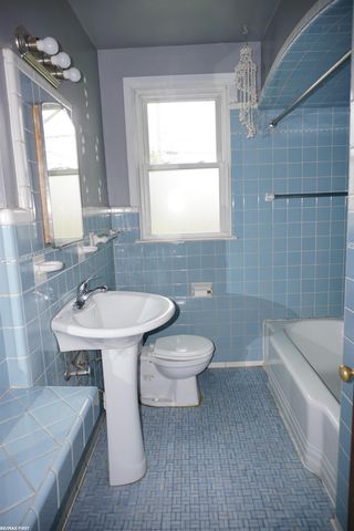 22401 Gaukler Street, St Clair Shores, MI 48080