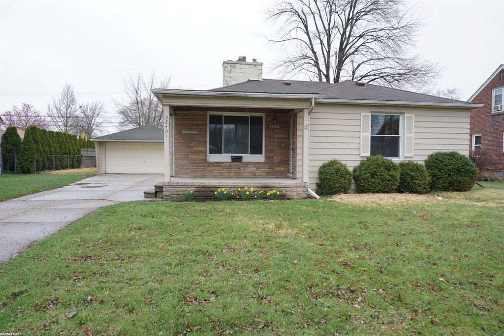 22401 Gaukler Street, St Clair Shores, MI 48080