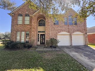 1803 Shadow Haven Court, Fresno, TX 77545