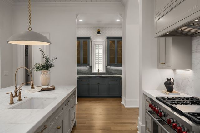 4301 Estes Rd, Nashville, TN 37215