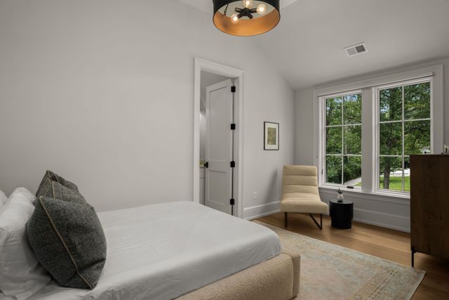 4301 Estes Rd, Nashville, TN 37215