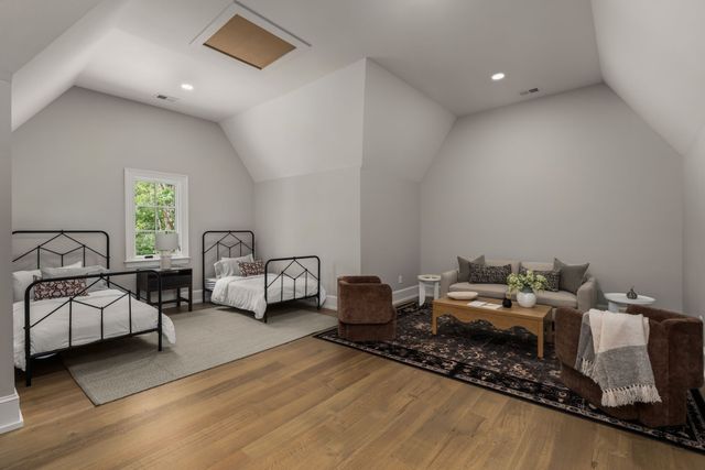 4301 Estes Rd, Nashville, TN 37215