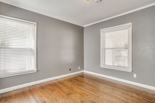 6404 Malvey Avenue, Fort Worth, TX 76116