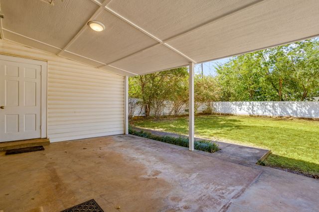 6404 Malvey Avenue, Fort Worth, TX 76116