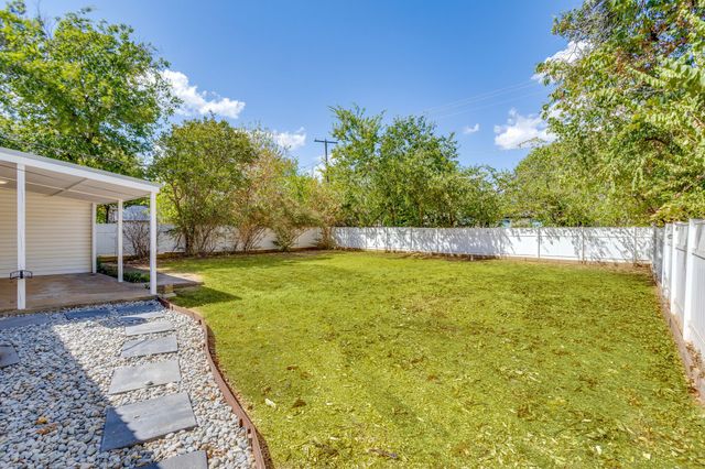 6404 Malvey Avenue, Fort Worth, TX 76116