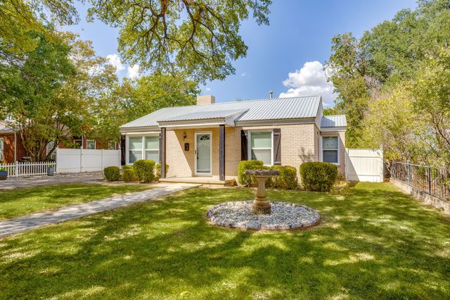 6404 Malvey Avenue, Fort Worth, TX 76116
