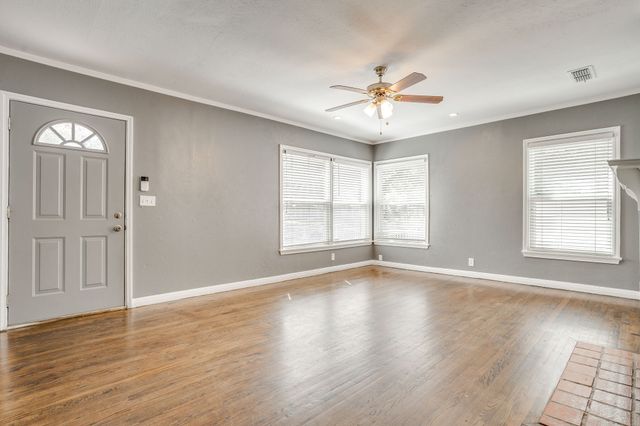 6404 Malvey Avenue, Fort Worth, TX 76116