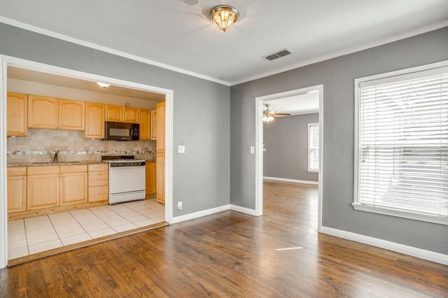 6404 Malvey Avenue, Fort Worth, TX 76116