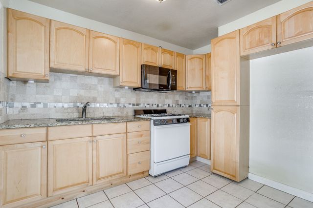 6404 Malvey Avenue, Fort Worth, TX 76116