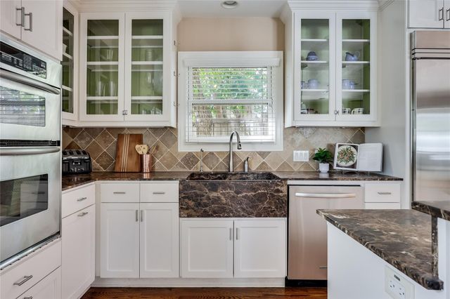 610 Oakland Ave, Austin, TX 78703