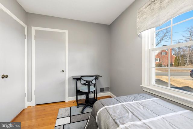 9225 VILLA DR, Bethesda, MD 20817