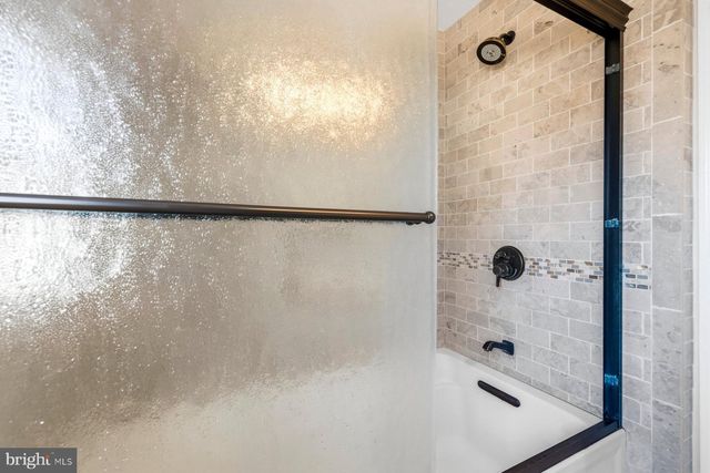 9225 VILLA DR, Bethesda, MD 20817