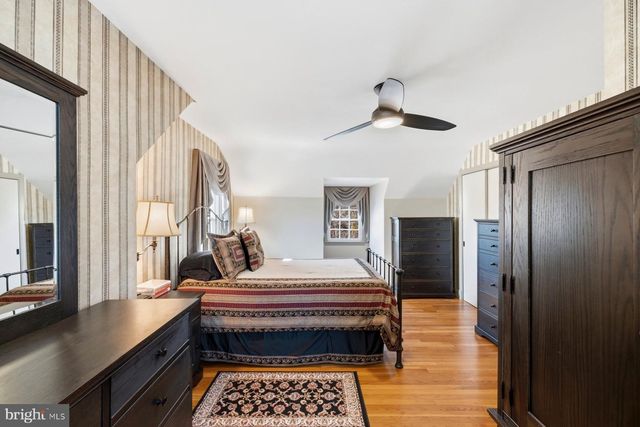 9225 VILLA DR, Bethesda, MD 20817