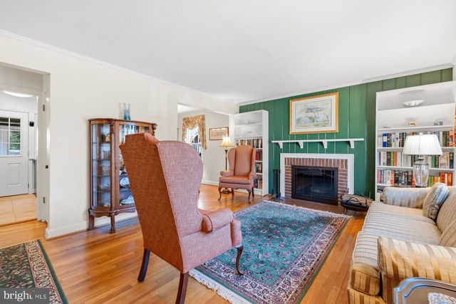 9225 VILLA DR, Bethesda, MD 20817