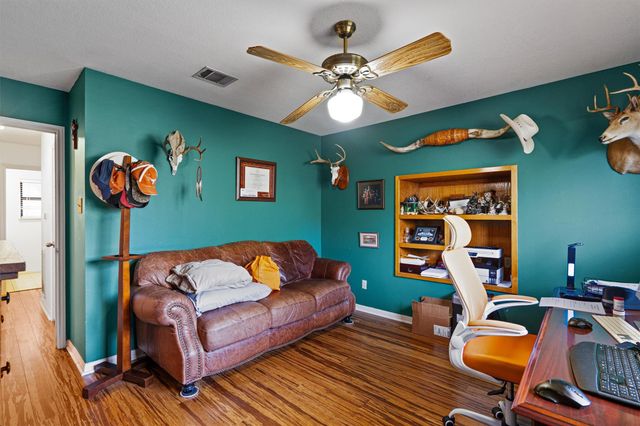 104 El Norte CT, Lakeway, TX 78734