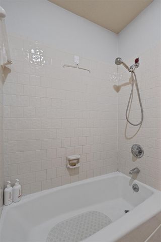 104 El Norte CT, Lakeway, TX 78734