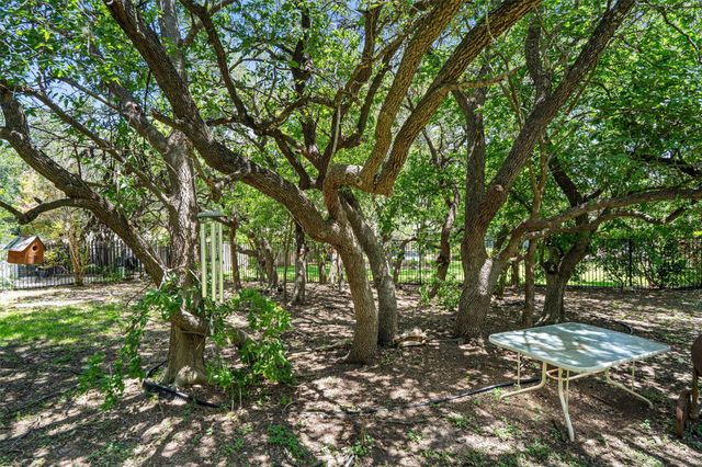 104 El Norte CT, Lakeway, TX 78734
