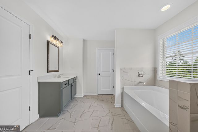 9141 Kadie Way 128, Columbus, GA 31904