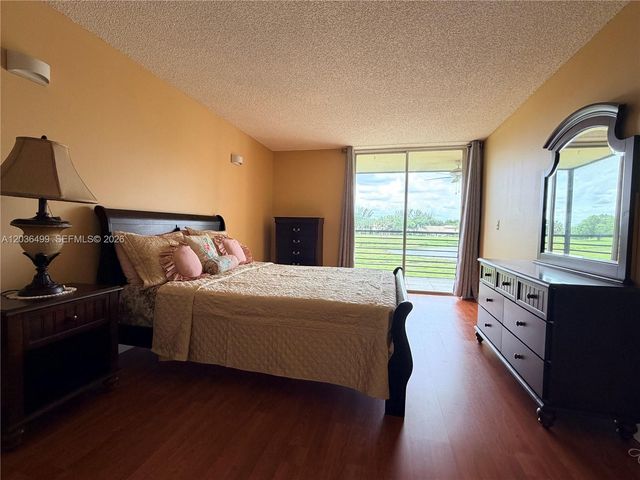 3241 Holiday Springs Blvd 204, Margate, FL 33063