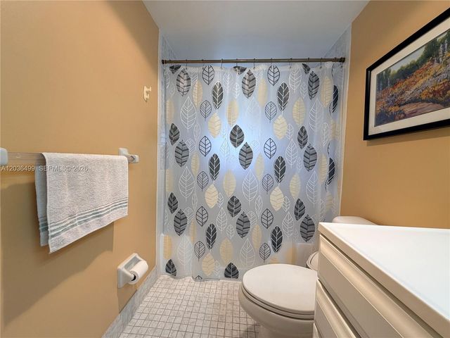 3241 Holiday Springs Blvd 204, Margate, FL 33063