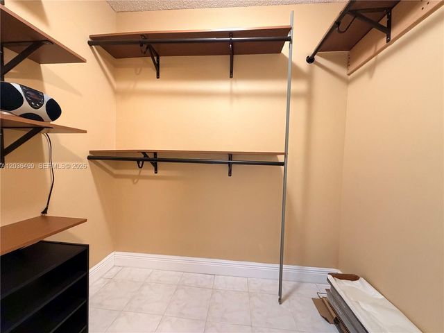 3241 Holiday Springs Blvd 204, Margate, FL 33063