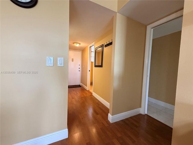3241 Holiday Springs Blvd 204, Margate, FL 33063