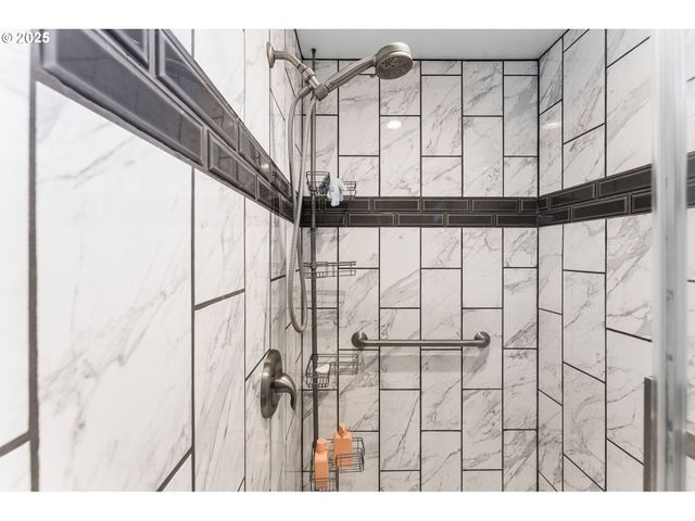 3907 Ne RANCHO Dr, Vancouver, WA 98682